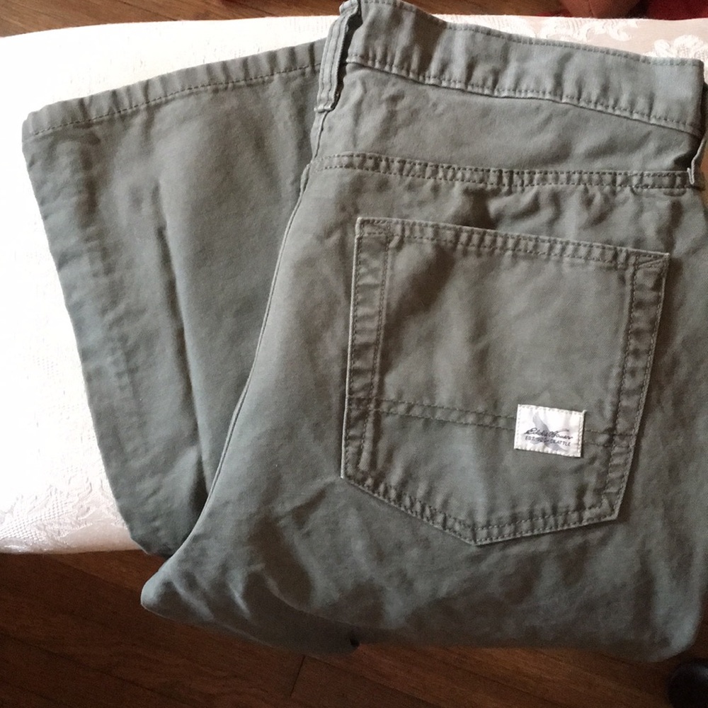 Eddie Bauer 32x30 cargo pants